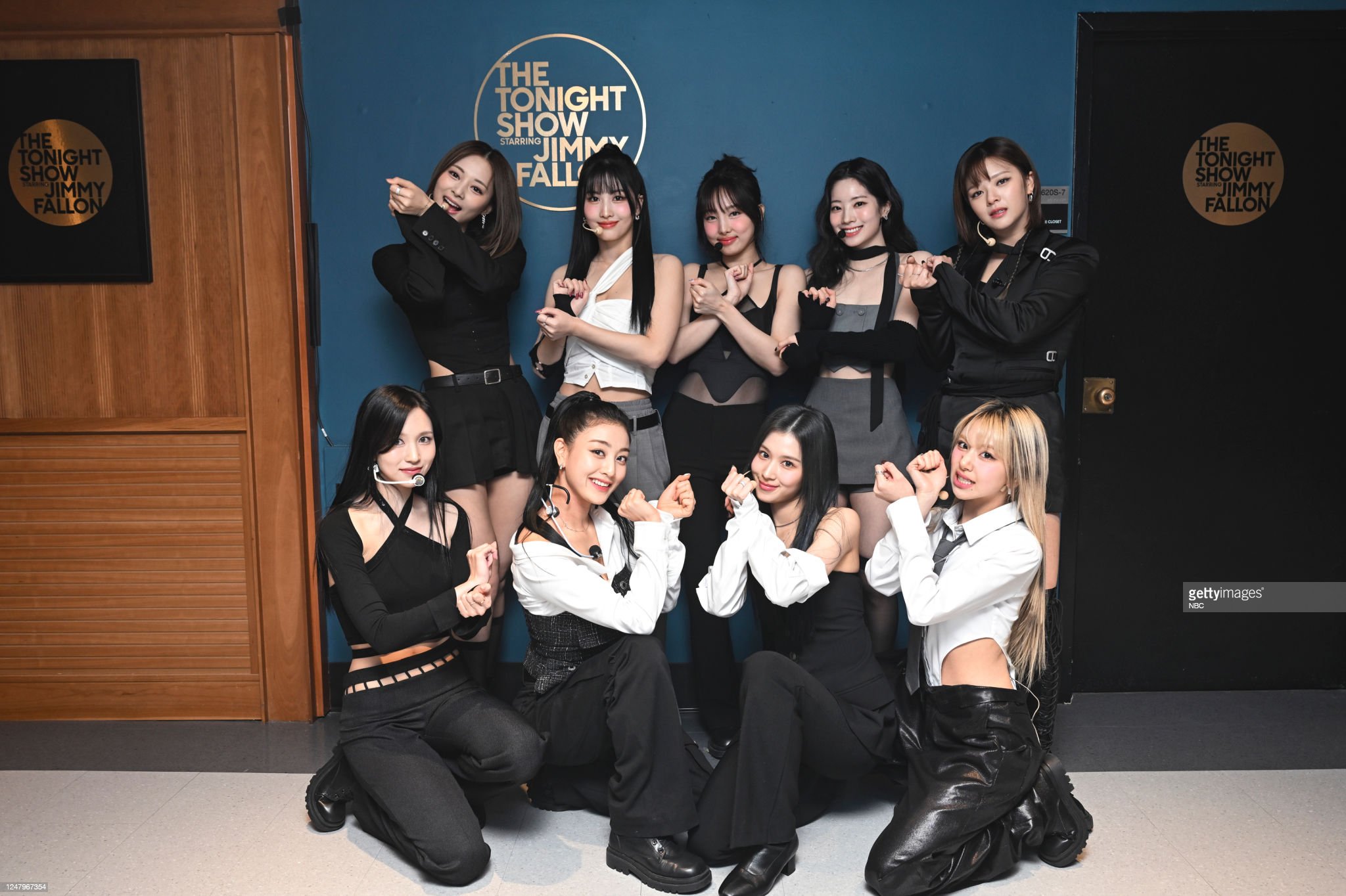 TWICE (NO) Brasil  Zone & Masterpiece on X: 🇧🇷 - Tradução da letra de  'Perfect World'. Não retire os créditos! #TWICE #트와이스 @JYPETWICE   / X