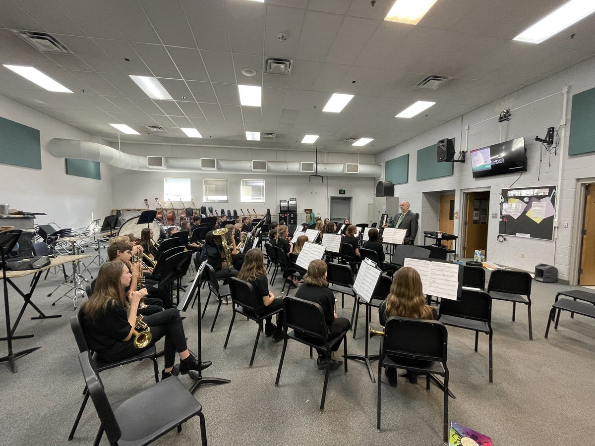 LyonsCOBand's tweet photo. The bands at Lyons are thriving!  Yesterday the HS Concert Band gave a fantastic showing at CBA Regionals and today the Advanced Middle School Band slayed it at CBA Large Group Contest. Go Lyons! #PrideOfLyons #StVrainStorm @LyonsLionsCO @lyonscobands https://t.co/NfnnE0V4zU