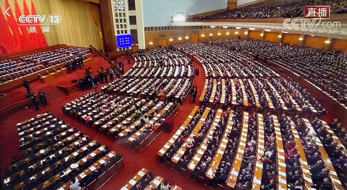 Mis felicitaciones al Presidente Xi Jinping por su elección para un nuevo mandato en la República Popular China. Amigo de Venezuela y un líder con quién continuaremos por los caminos de construcción de una nueva humanidad de destino común, de cooperación y bienestar.