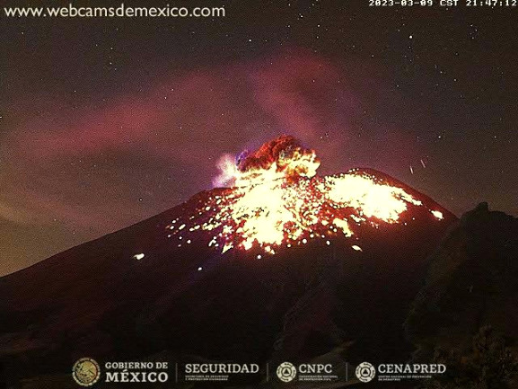 webcamsdemexico's tweet photo. 🌋 Explosión del #Volcán #Popocatépetl a las 21:46 hrs.
🚦 Alerta Volcánica: #AmarilloFase2

@jabed1 @SkyAlertMx @CNPC_MX 

Vistas: 
Sn Nicolás
https://t.co/iEFE9Hx5xf

#Amecameca
https://t.co/wxG3ociDLx

#Tianguismanalco
https://t.co/mxKL6qxXL8

#Tlamacas
https://t.co/M4bqfSqmTg https://t.co/gojpxzFzoJ