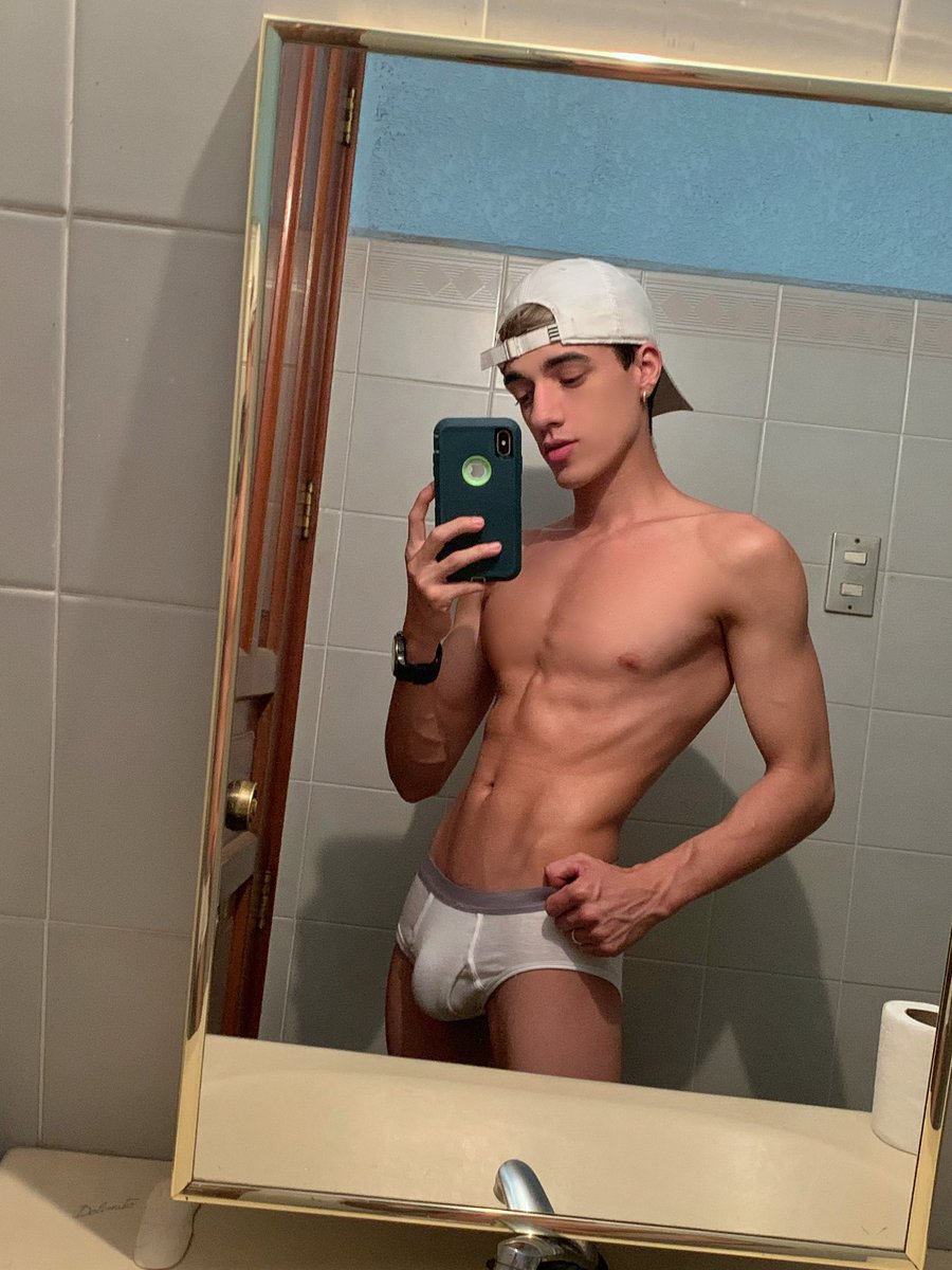 Fq1N73mWcAYYl-A?format=jpg&name=medium