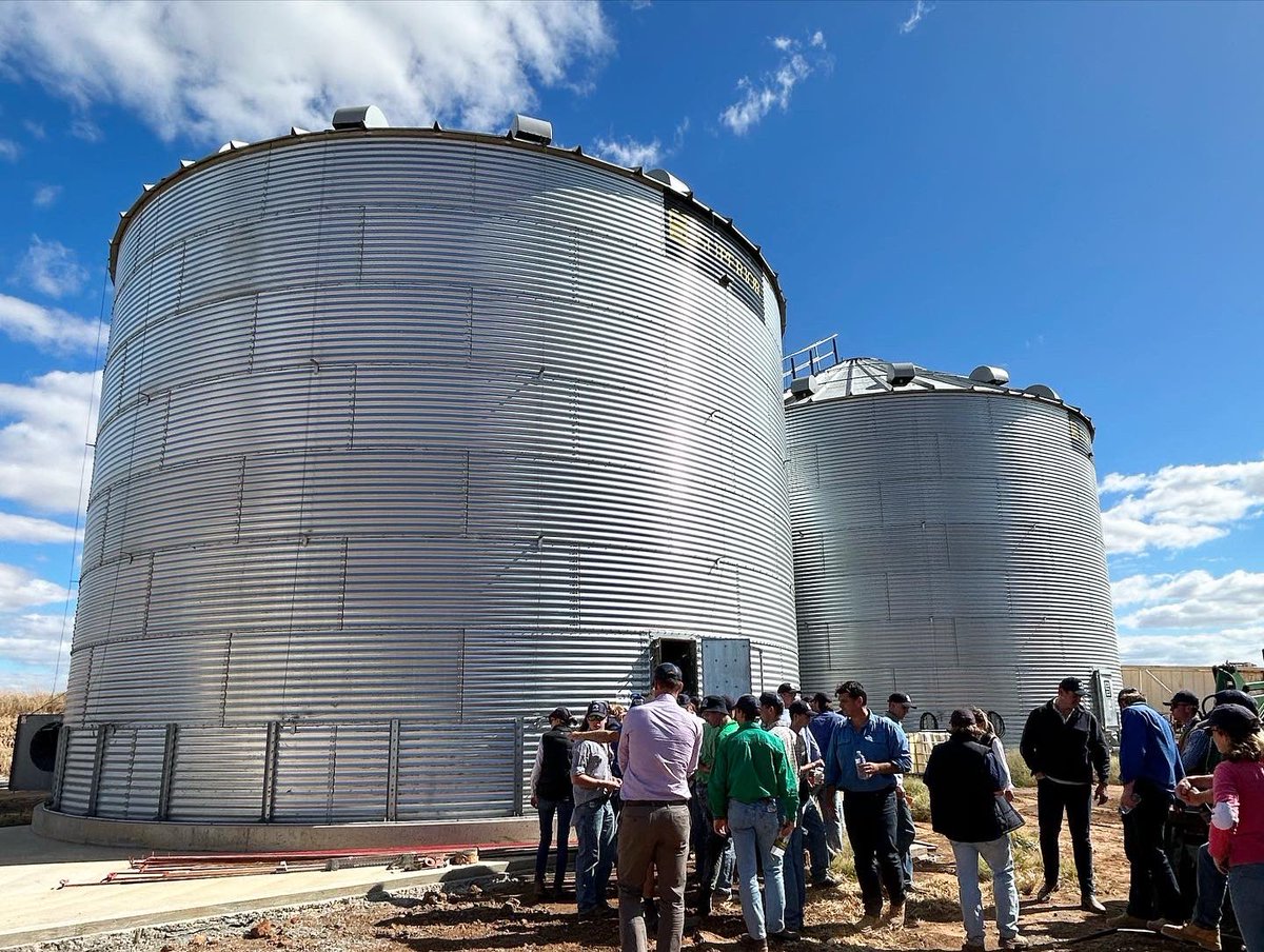 The Moama team were lucky enough to spend the day with the 1st year students from Marcus Oldman on a summer crop tour around the district

The students were lucky to hear from some of our amazing growers and the different summer cropping opportunities and crops we grow!