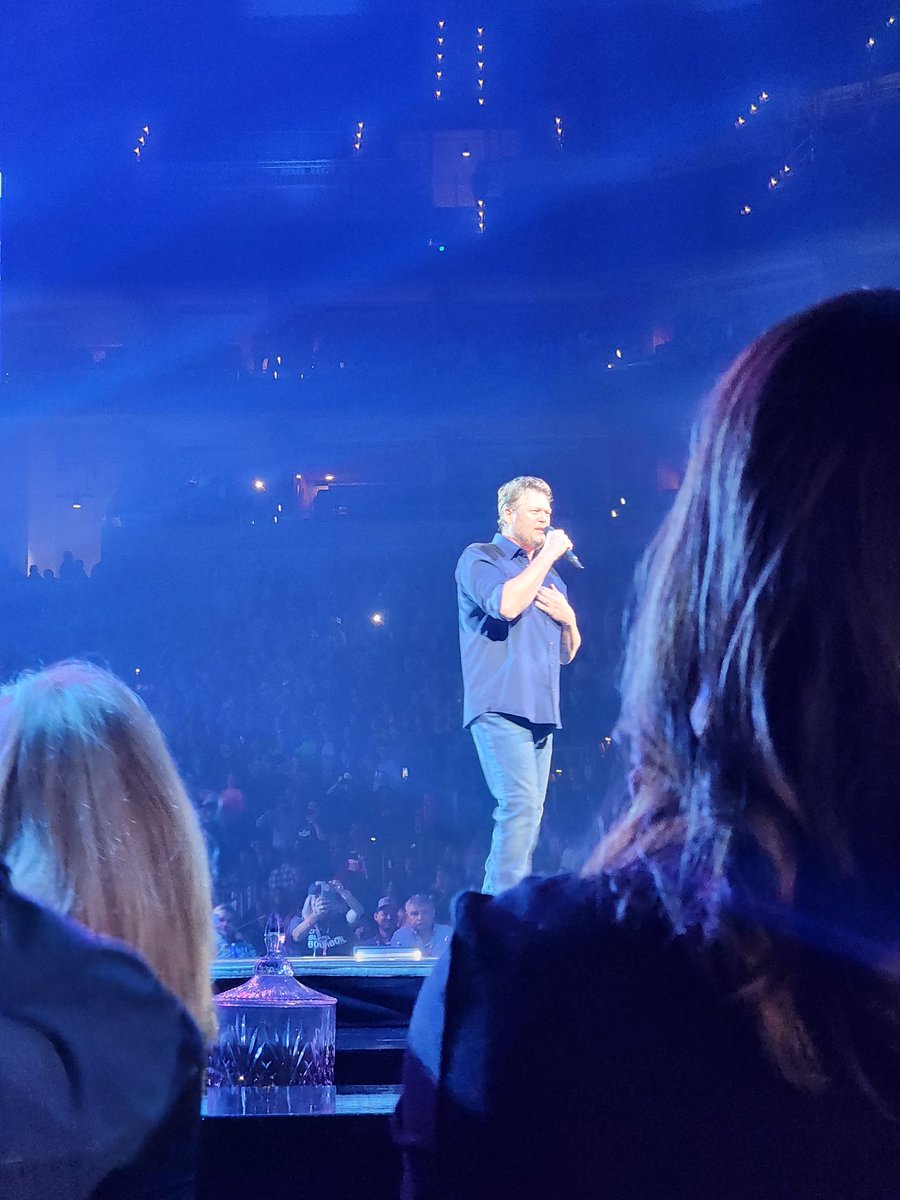 iamkatheryn_'s tweet image. Had so much fun tonight!!! 💙 bringing back old memories! #bslouisville