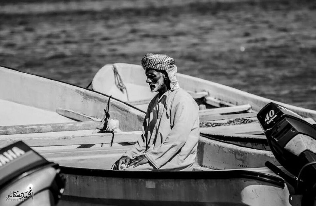 *﴿فَٱعْبُدْنِى وَأَقِمِ ٱلصَّلَوٰةَ لِذِكْرِىٓ﴾*  ﴿فاعبدني﴾: بجميع أنواع العبادة: ظاهرها وباطنها، أصولها وفروعها، ثم خص الصلاة بالذكر -وإن كانت داخلة في العبادة- لفضلها وشرفها، وتضمنها عبودية القلب واللسان والجوارح. . . . *#جُمعةٌ_مُباركةٌ🍃🌷*