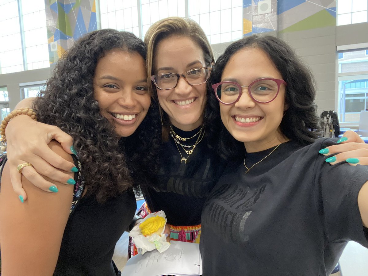 Celebrating the teaching partners who’ve ignited a ✨spark✨ in me & have marked a before & after in my career as an educator. Gracias @ashlyvallecilla & @Sra_Viana_GE for sharing your light w/ me. Such an honor to grow w/ you!🌻#WomensHistoryMonth #ThankfulThursday #teachertribe