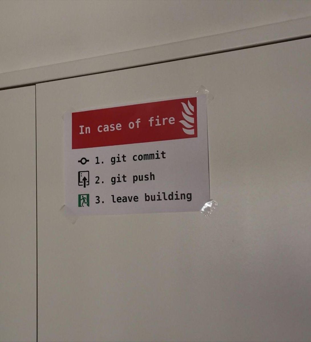 PR0GRAMMERHUM0R's tweet image. OSHA? reddit.com/r/programmerhu…