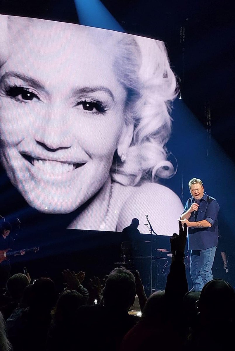 forgwenandblake's tweet image. Blake be like :

“ My god, that’s my WIFE, GWEN SHELTON! “ 

@blakeshelton @gwenstefani 

#BSLouisville