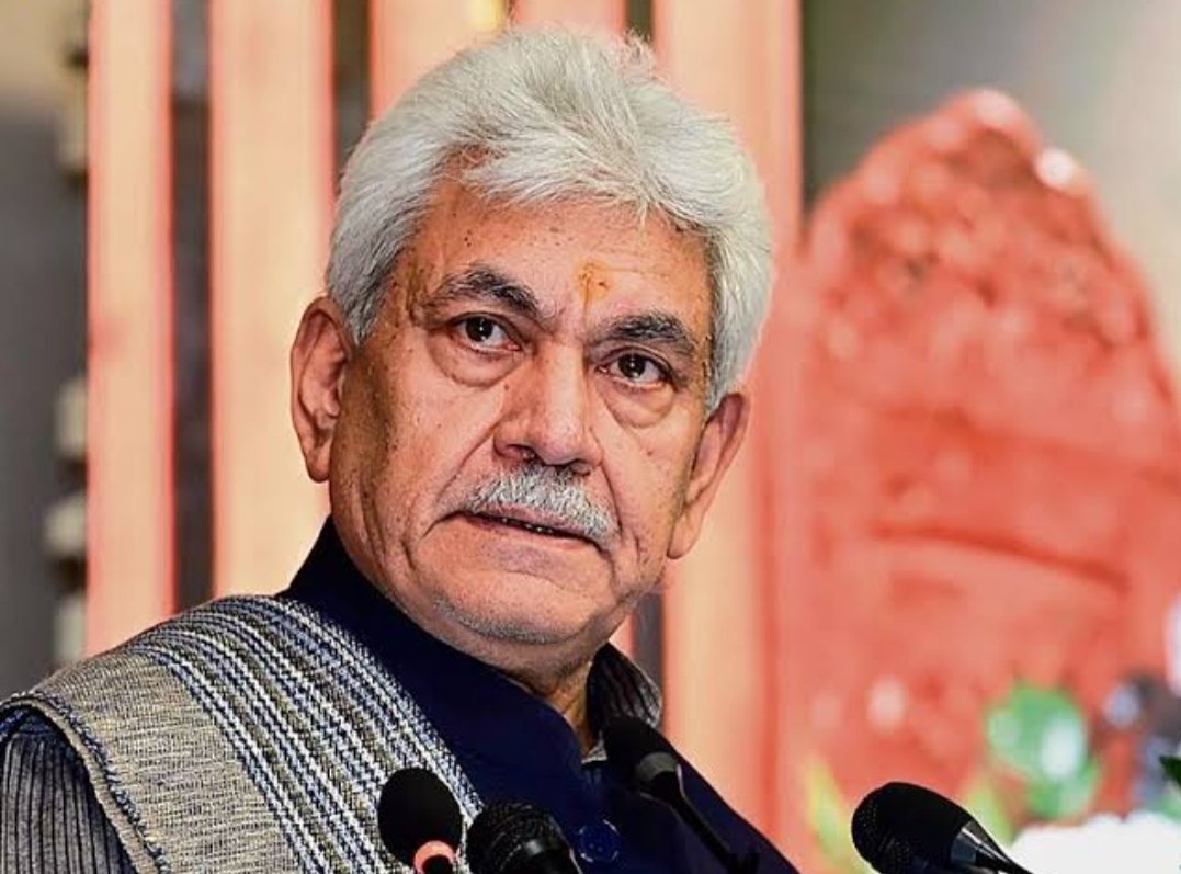 ManhasSatveer's tweet photo. #Tanashahi nahi Chalegi #Yuvaoun ke Sath #Dhokhebaazi nahi Chalegi,Pehle toh #Aptech #Go_Back hou Raha tha ab sath Mein #LG Sahab #Go_Back bhi shuru karna padega kyounki @BJP4JnK @INCJammuKashmir @jknc @jkpdp @ImRavinderRaina mein yeh kehne ki #Himmat nahi ab yeh bhi humari duty. https://t.co/K7rAqPNxLe