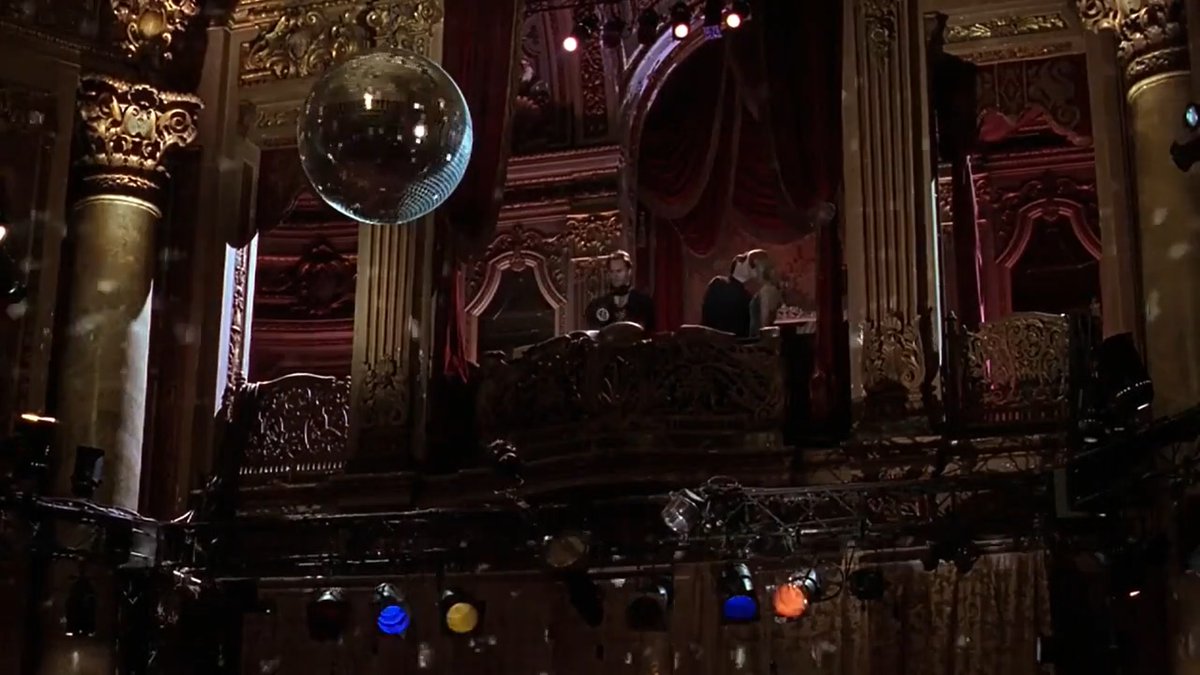 aanchojo's tweet photo. @WhitStillman's THE LAST DAYS OF DISCO (1998) https://t.co/mlTq64xLDe