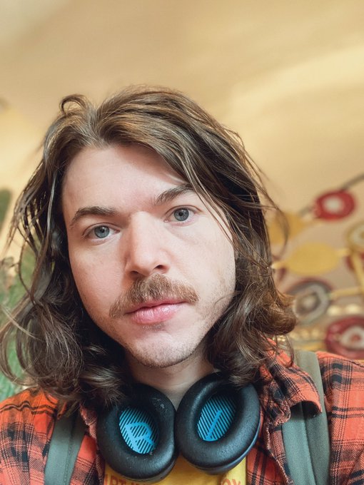 transitioning from 90&rsquo;s grunge to 70&rsquo;s jam band https://t.co/BATRozIOkx