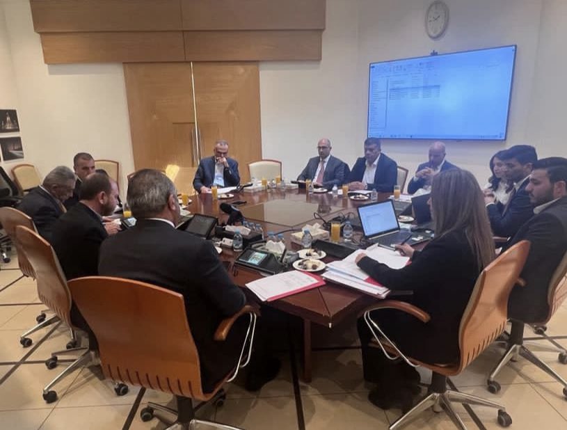 FirasbinRaad's tweet image. سعدنا بلقاء أعضاء الجمعية الأردنية للماراثونات  @RunJoOfficial في إجتماعاتنا الدورية لمراجعة برامجنا وخططنا وللبت في أفكار ومبادرات جديدة لرفع مساهمتنا في تنمية رياضة الجري في الأردن