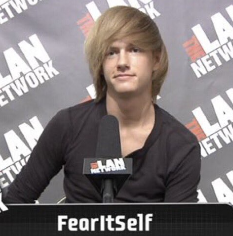 The only guy to age like fine wine! <a href="/ItsFearItSelf/">FEARITSELF</a> Happy Birthday Justin!! Have an amazing birthday! 🎉🥳🍷🎁🎂🤤🤩