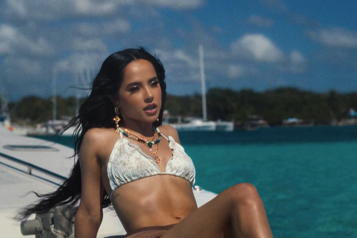 BeckyGBrasil's tweet photo. Arranca - Becky G 🏝️🔥 https://t.co/WheOTuFAVE