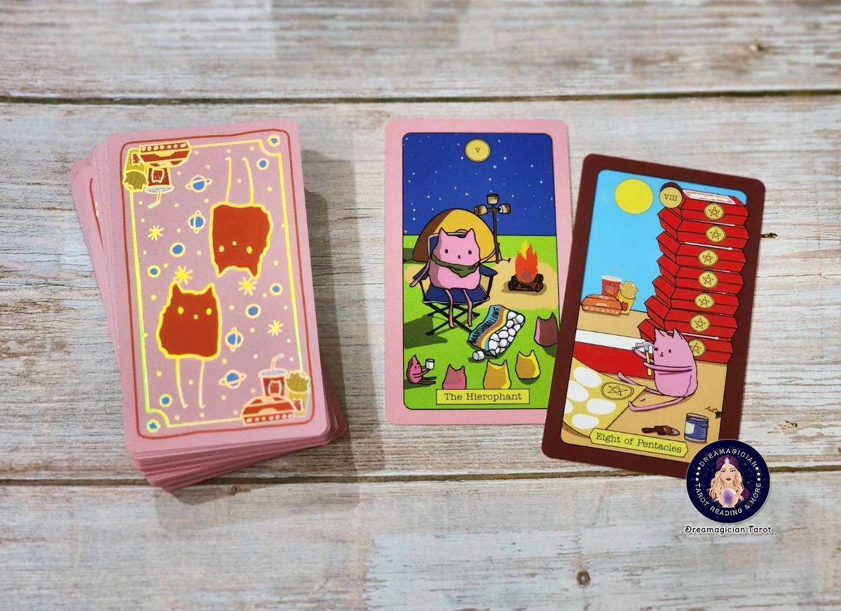 🫧 ไพ่นักเก็ต Lunch box สีสันพาสเทลสดใส กล่องไพ่ดีไซน์สุดเก๋ หลังไพ่เป็นสีชมพูน่ารักเคลือบสีรุ้งโฮโลแกรมทั้งขอบไพ่และหลังไพ่ เอกลักษณ์ในแต่ละใบจะมีน้องนักเก็ตที่มีหางคล้ายแมว

รีวิวไพ่ : youtube.com/watch?v=gAyrTe…
สั่งซื้อสินค้า : lin.ee/HJthhko

#ไพ่ทาโรต์  #ดูดวง #หมอดู