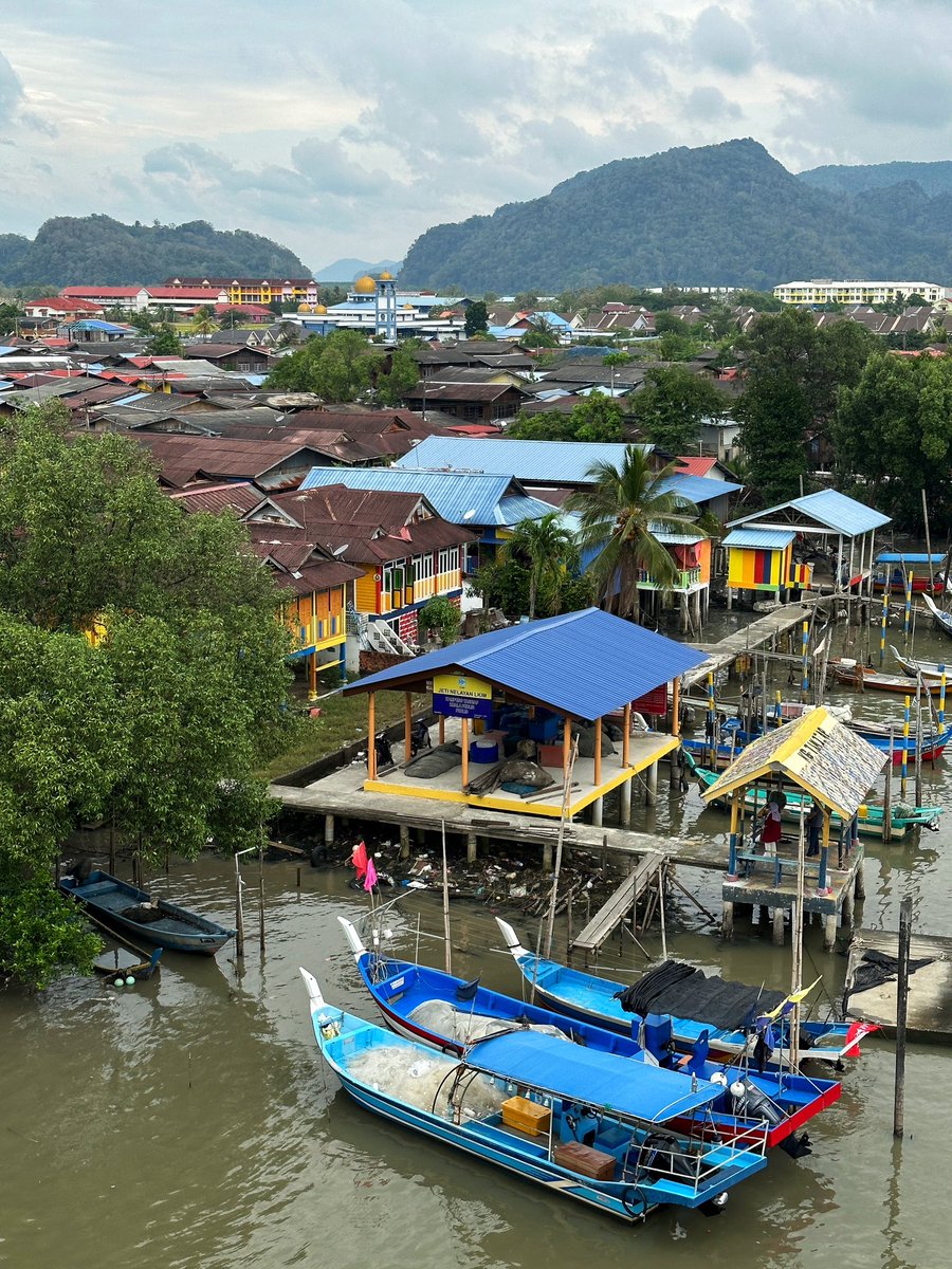 Shamroslee's tweet photo. Exploring Kg Hujung Tanjung, Kuala Perlis, Perlis
#perlisissosmall
#tourismmalaysianorthernregion
#malaysiatrulyasia
#gayatravel https://t.co/KrxtheW2xB