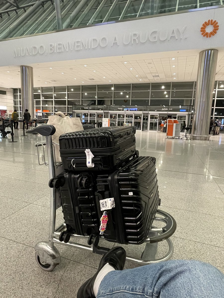 MelissaPerjes's tweet photo. Landed in Montevideo, Uruguay 🇺🇾 https://t.co/EGhbbenB0f