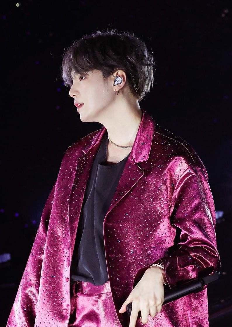 BTS_613Ari's tweet photo. SUGAの日本ツアー「Agust D TOUR in JAPAN」のチケット申込方法について

・ファンクラブ先行抽選販売
・モバイル先行抽選販売
・一般販売

チケッティング完全ガイドをまとめました！
久しぶりの日本公演でアリーナ規模なのでチケット倍率は相当高くなると予想されます😭

🔗 https://t.co/uvuxX0oU51 https://t.co/HMsH5uLIVl
