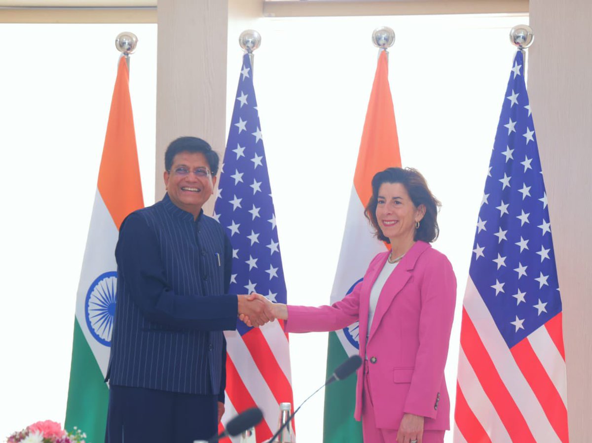 PiyushGoyal's tweet photo. Stronger together 🇮🇳🤝🇺🇸

India-US Commercial Dialogue re-launched. https://t.co/zqOtvneKwH