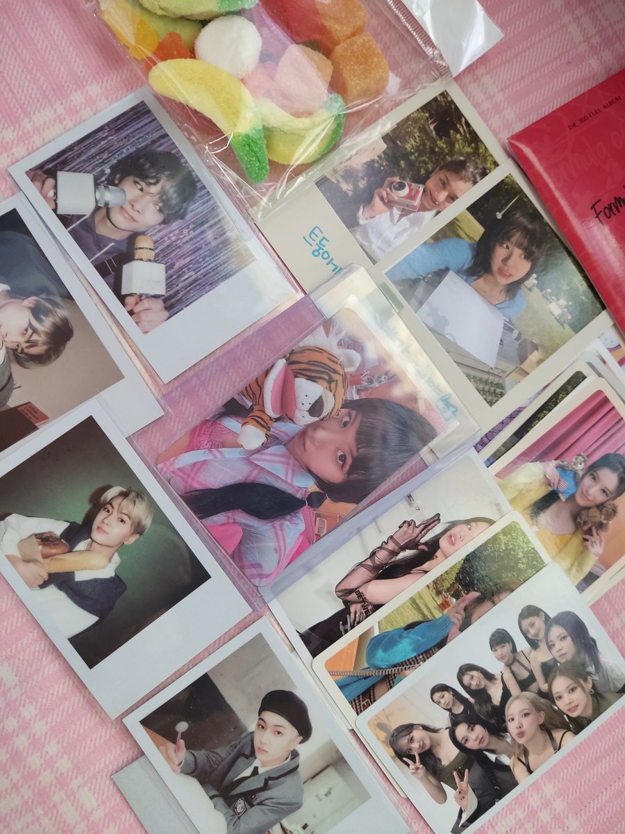 bambicollects's tweet photo. 𐚱 #bambicollectsmail 𐚱
     ➜ @crlptrckgrc

MADAMMMM!! they arrived safely <33
tysm sa pabagsak sale madam! abangan ko ulit next live mo 🤭 tysm rin sa freebies!! 'til our next one!! 

 ෆ #CGfeedbacks ෆ https://t.co/kjbjIpDzyH