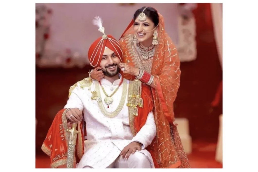 Koi Change Karm Kite Hongee ❤️
Tera Milna Saboot Ae Usda 🥀