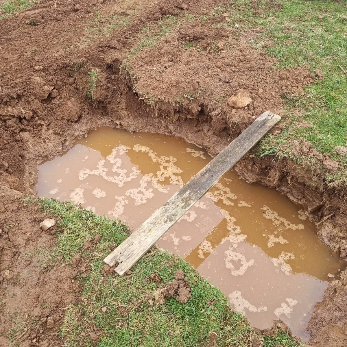 We can support Site Investigation work and recently we helped our customer carry out a soak-away test in Monmouthshire by providing tanker loads of fresh water. 
Call our team on 0117 972 8564 for tanker and water bookings. 

#SiteInvestigation #GroundInvestigation #Construction