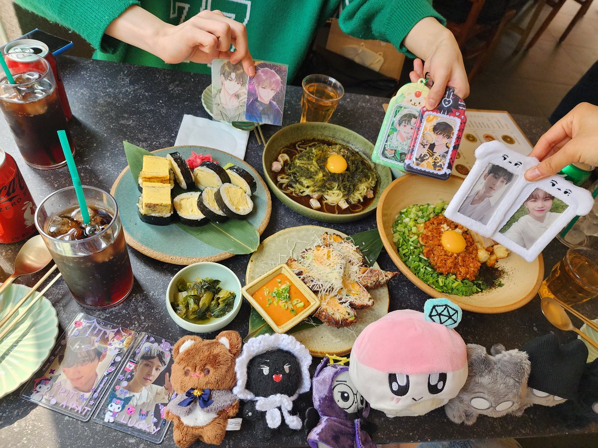 📌 송리단길 금금

여기 개존맛이다... 진짜 너무 맛있어서 한입한입 할때마다 감탄 작렬함 담에 또 가야함 진짜...

#원우야_여기_테이스티