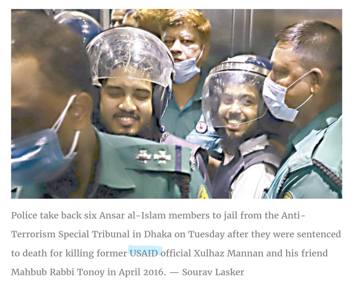 janeygak's tweet photo. Are they evil? Or is the Noor on their faces shining like the light that reflects on the moon? https://t.co/7DmofEt20L