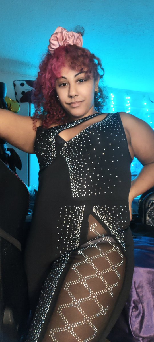 Alice Pika on Twitter: "I look cool 😎 thanks for the gift 😌🎁 a lovely fan sent this jumpsuit to