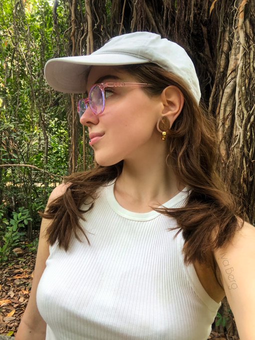 I would like to try sex in the jungle but I'm afraid of snakes and insects haha 🙈 https://t.co/XG3rI