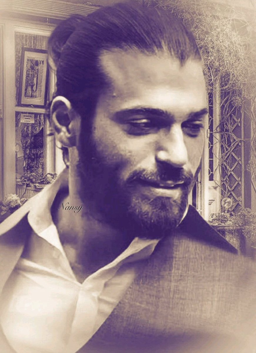 Nansy1810's tweet photo. Good morning girls 😘
#CanYaman 
#BreakTheWallTour2023 https://t.co/9MjWMuFub2