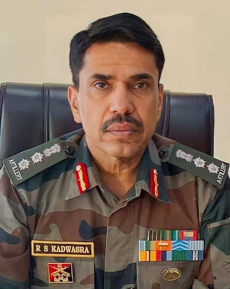 राष्ट्र सेवा के दौरान राजस्थान के वीर सपूत, शौर्य चक्र विजेता कर्नल श्री राजेंद्र सिंह जी के शहादत की खबर अत्यंत दुखद है। राष्ट्र के प्रति आपका समर्पण देश के लिए अविस्मरणीय रहेगा।
ईश्वर पुण्यात्मा को अपने श्रीचरणों में स्थान एवं शोकाकुल परिजनों को शांति प्रदान करें।
ॐ शांति!