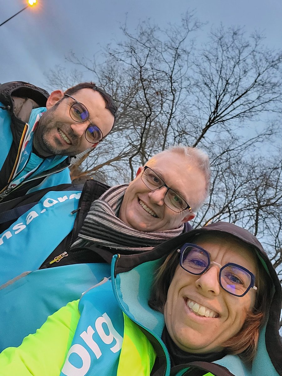 SE45Unsa's tweet photo. Ça tracte à Orléans ! RDV pour la Manif de demain 14h à la cathédrale ! 
#NonALaReformeDesRetraites 
@SE_Unsa @Unsa_Centre @UNSA_officiel https://t.co/qsApHje9Bt