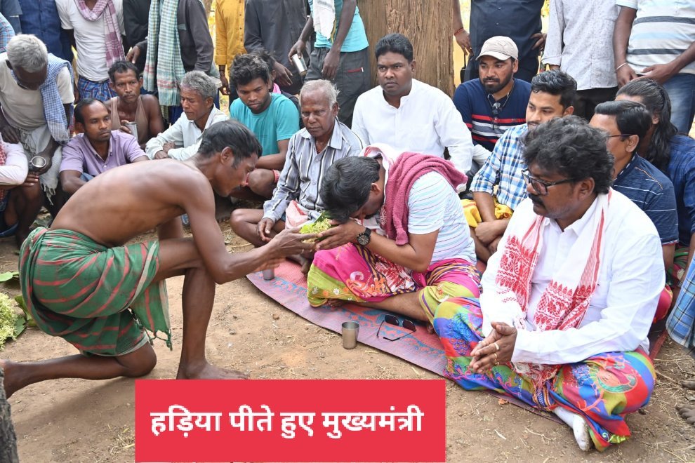 hpkaduar's tweet photo. Sitting on the throne for three and a half years by falsely promising 5 lakh jobs every year, you are only fooling the youth or you will not be able to do it, you do not have the ability, you answer..?
#60_40_नाय_चलतो 
@HemantSorenJMM 
@Jagarnathji_mla 
@JobaMajhi 
@ChampaiSoren https://t.co/APz4iwIql7