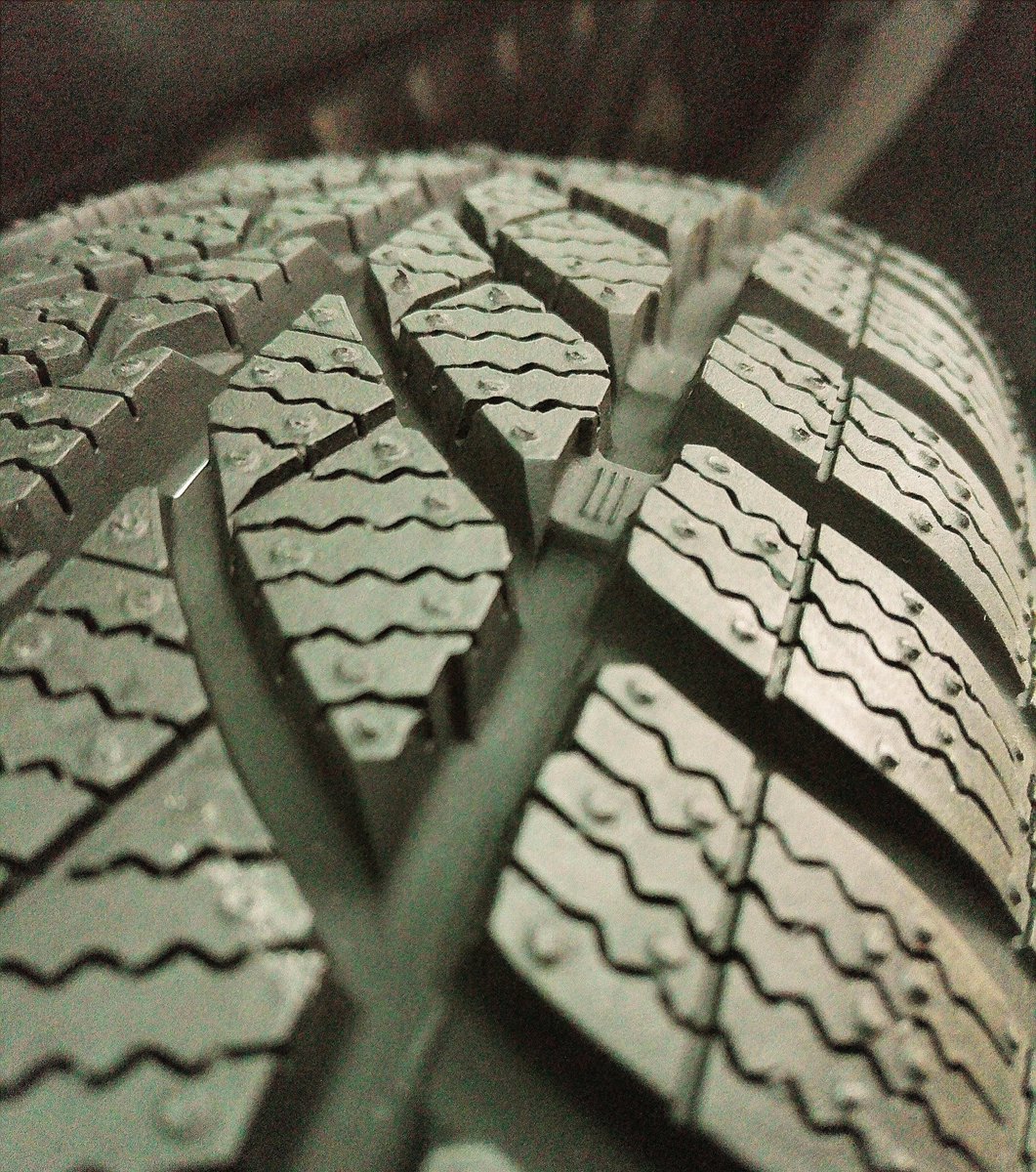 Firesnapper999's tweet image. With the right tyres, driving to road conditions, vehicle capability &amp;amp; driving skills, my campervan makes safe, steady progress even on snow covered roads. Fitted with M+S 3 peaks tyres. #FrontWheelDrive