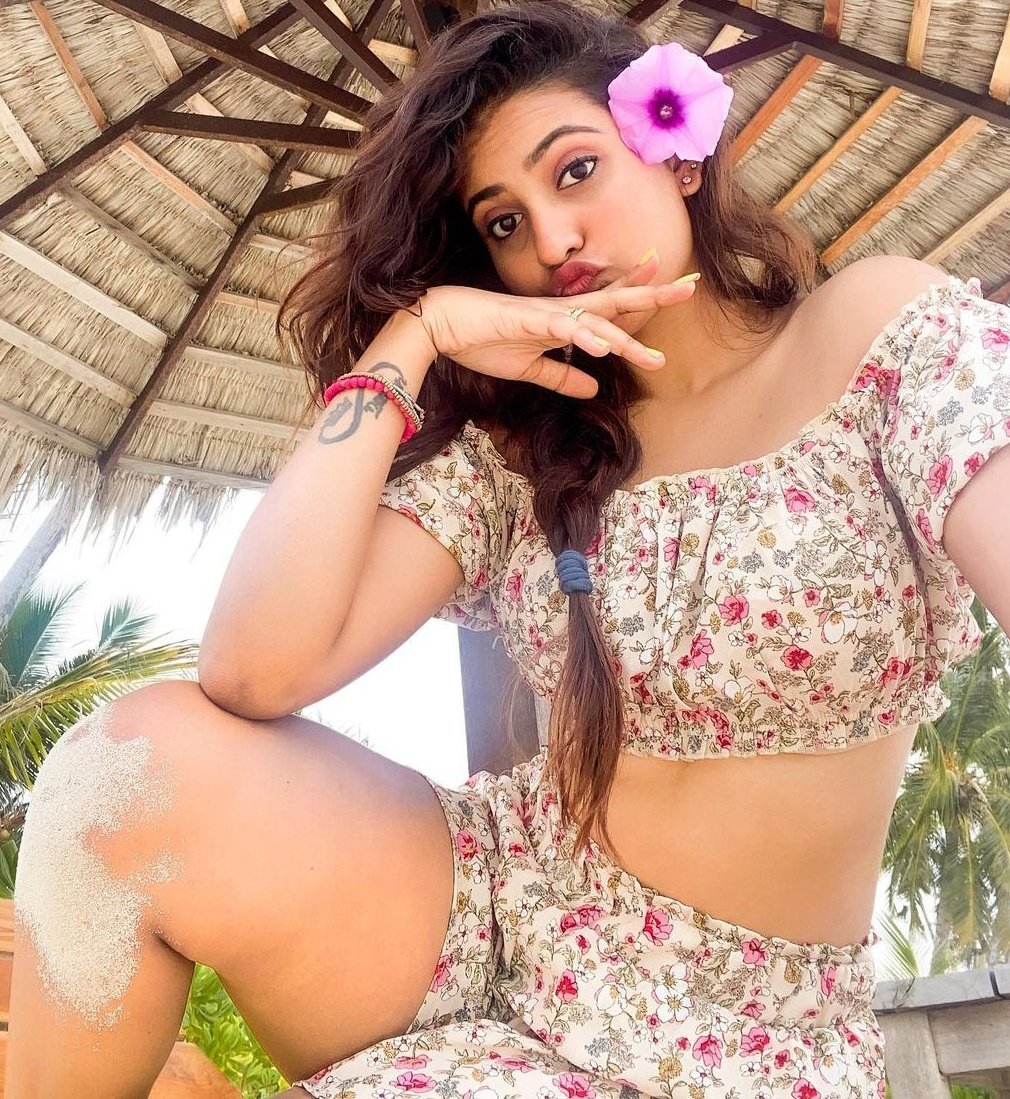 TFIMovieReview's tweet photo. #DeepikaPilli @im_deepikapilli Hot Beautiful #deepikapilli
#deepika #actress #model #deepikapillifans #tollywood #tollywoodactress https://t.co/f4jBjFU3n1