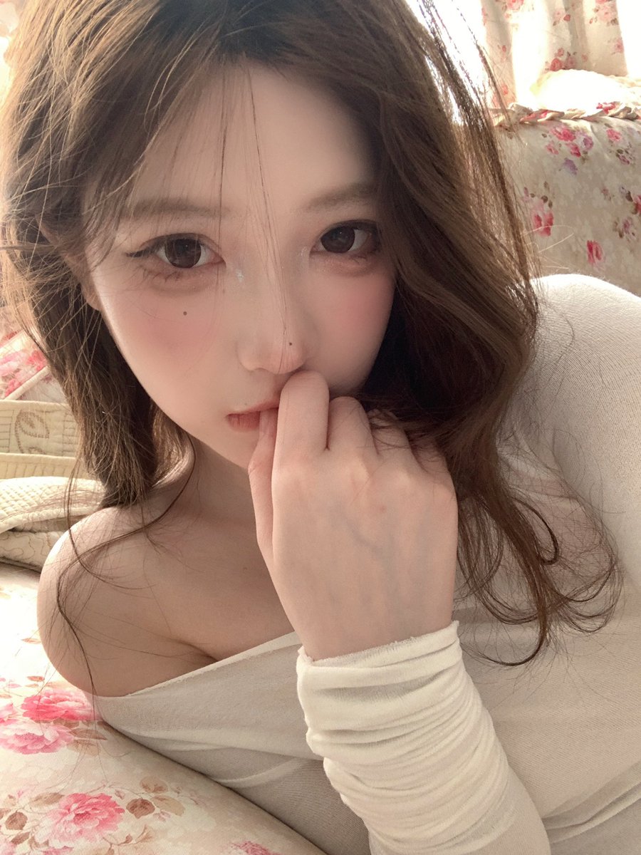 想不出文案了啊啊啊啊，直接点赞吧～ https://t.co/fii4fNbwWv