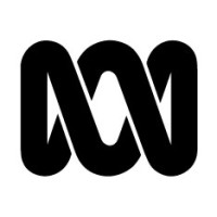 JulianAndrew63's tweet photo. Commissioner Holmes just noted that media interest had been patchy. She mentioned that commercial interests may be a factor in this.
However the #ABC cannot use this as an excuse.
Why did ABC not cover #RobodebtRC thoroughly enough according to Comm. Holmes?
Need an #ABCRC. https://t.co/e9LKiZfilY