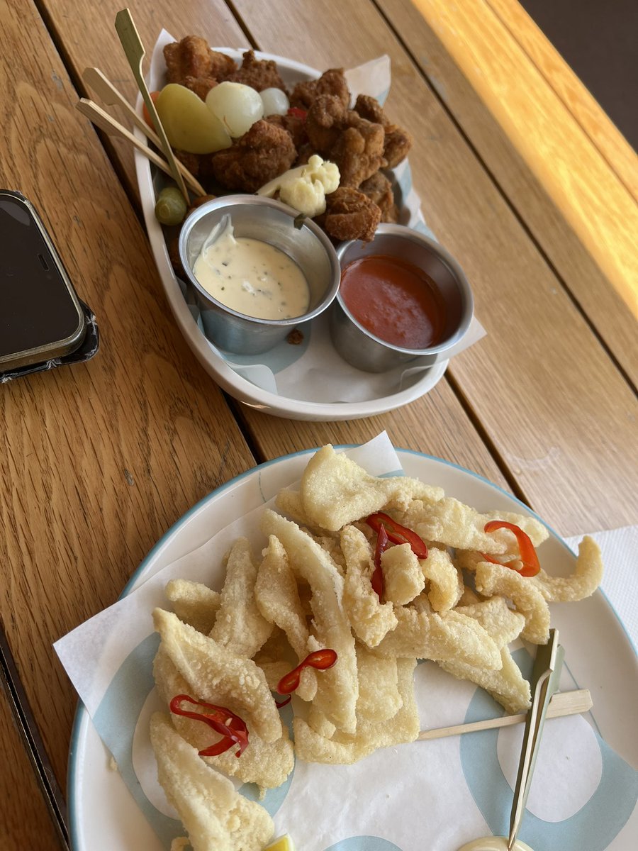 rachelwindon's tweet image. Love the @OperaBarSydney … good food and my favourite cocktail Cosmopolitan ❤️ #tableservice … only disappointment was they ran out of pavlova 🥺