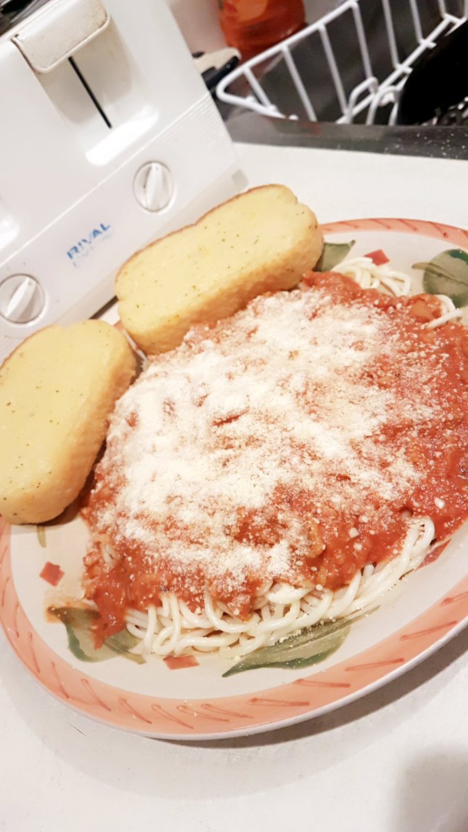 yngsmiley's tweet image. Spaghetti is hella bussin literally cant get enough!!! 

#spaghettivibes #GoodVibes