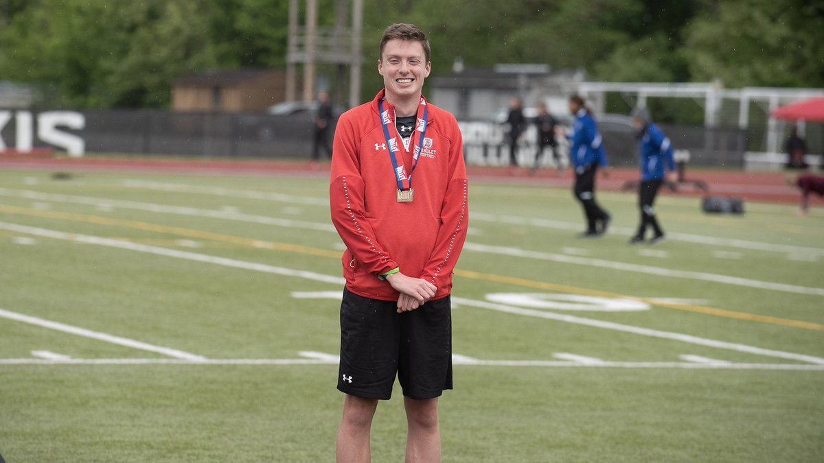 ScoutSportsDesk's tweet photo. Through navigating a new sport and early injuries, @BradleyXCTrack's Matt Aho has climbed through the ranks during his Bradley career.

Learn more about Matt's story and his siblings who also run as @JackSettle7 takes us inside the graduate's life.

https://t.co/hfYrwTK5jF https://t.co/6dRppaeB6z
