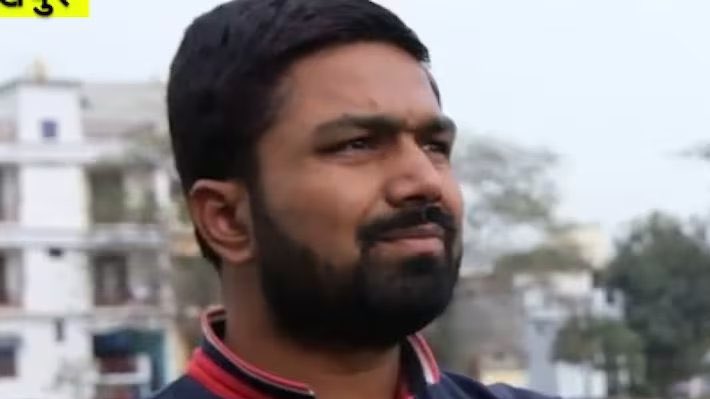TSP_JALE's tweet photo. ये इंसान @ermanishkasyap समाज के लिए जहर है. ये हिन्दुओं का भी भला नहीं कर सकता, पत्रकार बनना दूर की बात है. भले आपलोग कितना भी इसे पूज लीजिए. इसने कई ट्वीट इससे भी गंदे किए हैं 

@bihar_police इस को गिरफ्त कब करोगे https://t.co/ZqIM9UMh4c