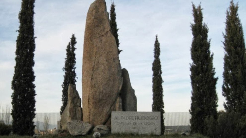 PlataformaMill1's tweet photo. Rescatamos un artículo del #Presidente de esta #Plataforma #MillanAstray D. Emilio Domínguez Díaz @MisterLegio, dedicado al #Capellan de La Legión.
https://t.co/VhgIp51Tkm https://t.co/LR8yhI142M