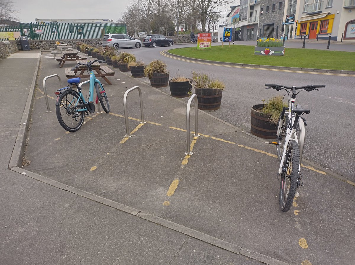 If you are visiting #Oranmore by bike, you can lock up your bikes on Castle Road. Hassle-free parking! 🚲🅿️
#TravelTips #VisitGalway