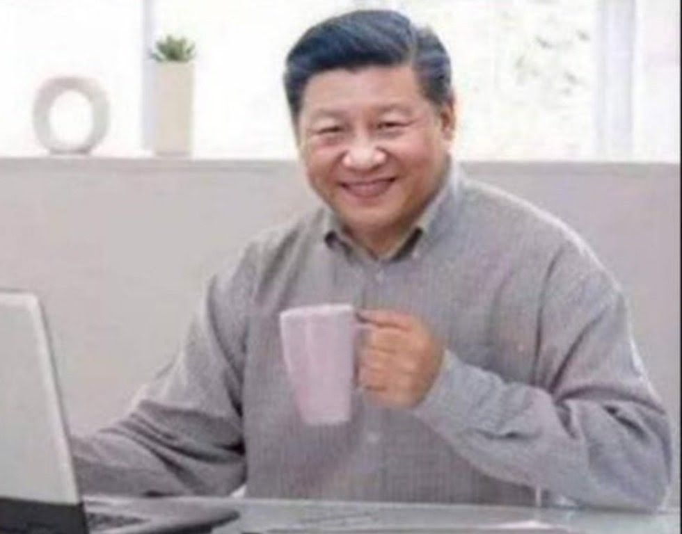 Beyond_forever_'s tweet photo. 刚���晚修，陛下连人快乐😎😎 https://t.co/5NwWRN8T41