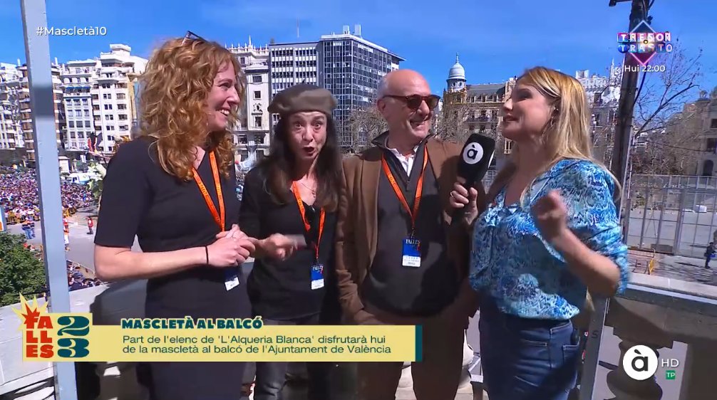 Mireia, Teresa i Blai a la mascletá 😁😁😁😁

#Mascleta10

#lalqueriablanca