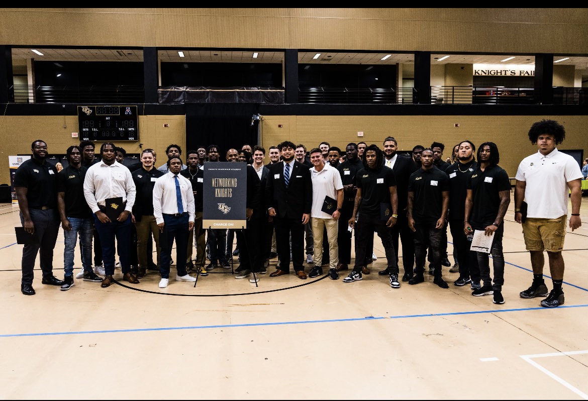 CoachLeeIV's tweet photo. Education is not preparation for life;education is life itself.-JohnDewy- Thank you @ucf_kla ⁦@CoachGusMalzahn⁩ ⁦@UCF_Football⁩
Another great Networking Knights event!!! Thank you to all the companies that participated. #playerdevelopment https://t.co/66J4OUWPR9