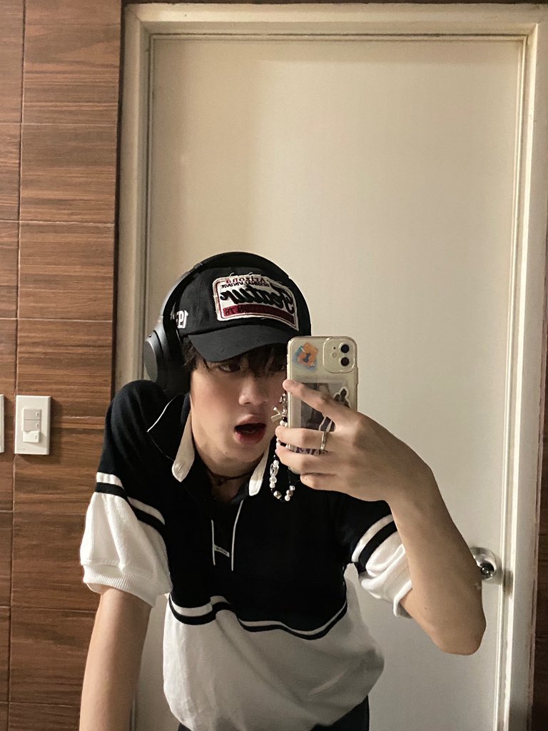toothplate7_'s tweet photo. me want fries🍟 https://t.co/pkLRDDeJaw