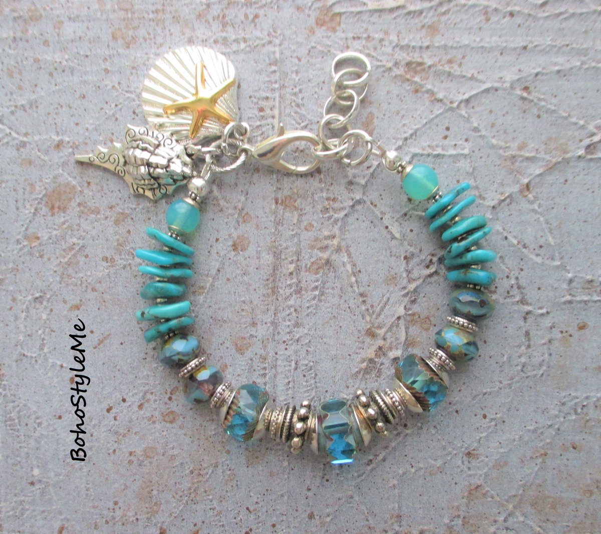 Boho Style Me Turquoise and Sterling Silver Aqua Ocean Color Beaded Bracelet, BohoStyleMe, Chunky Sea Shell Charm Bracelet, Hippie Chic
#bohostyleme #bohobracelet #eclecticstyle #fairy #kingmanbracelet #kingmanturquoise #bohobracelets #bohostyle #boho #bohovibes #artisanjewelry