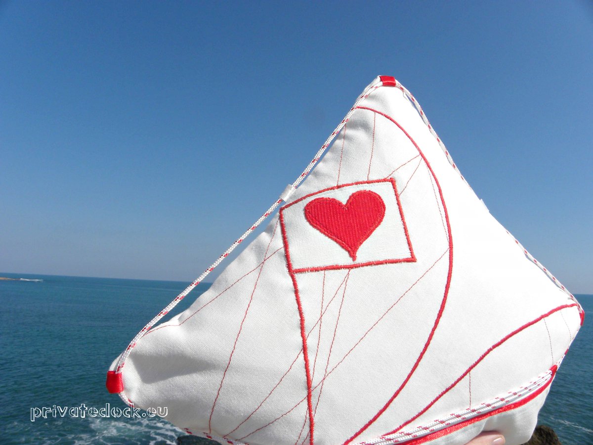 🌊❤️⚓️💦 Just sail... 💦⚓️❤️🌊 #sale #sailing #sailor #sailorsgift #sealovers #ocean #travel #coast #seaside #beachlife #beach #VisitSpain #Spain #España #CostaBlanca #playa #mediterranean #mediterraneansea #Mediterráneo #blue #azul #privatedock etsy.com/listing/143378…