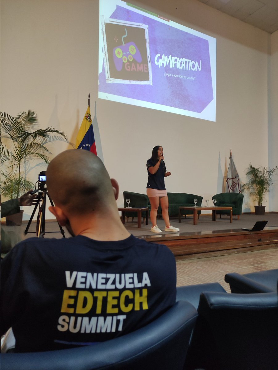 cryptoman_gold's tweet photo. Presentes! En #VenezuelaEdtechSummit para escuchar la propuesta educativa y vanguardista del team @myval_u para los profesores y educadores de nuestro país. 💛💙❤️ #10Marzo @IESA #Caracas https://t.co/sXX5fmWnxD
